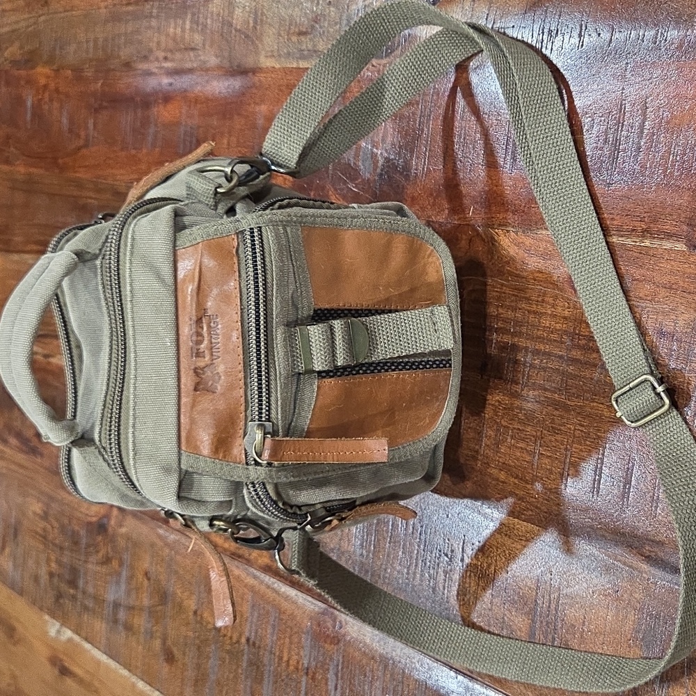 Vintage Fox Brown and Tan Men's Messenger Bag